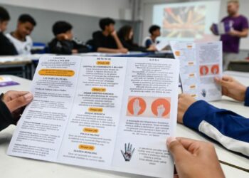 Estudantes participam de debate sobre igualdade de gênero em escola municipal