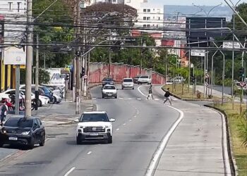 situações identificadas por agentes e câmeras de fiscalização remota em estacionamento proibido