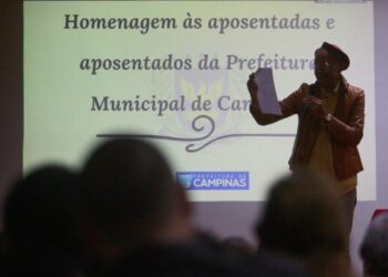 homenagem a servidores aposentados em evento da Prefeitura de Campinas
