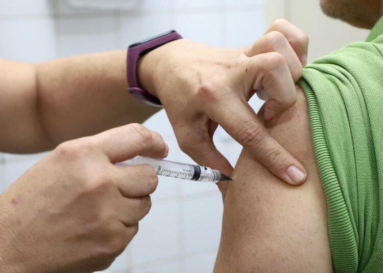 Número de doses de vacina contra o sarampo aplicadas em agosto foi 94,64% maior que a média do primeiro semestre de 2026, com uso da tríplice viral