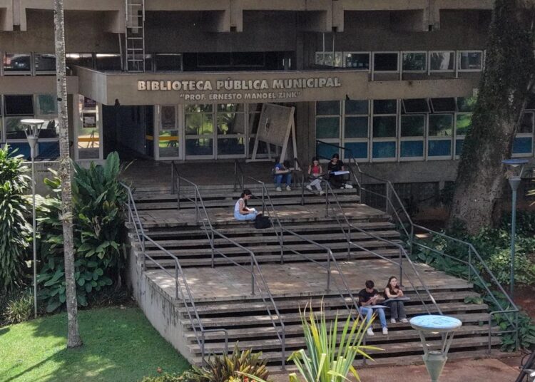 Lançamento do livro “eu sou uma velha” na programação dos 19 anos das Cirandas Literárias na Biblioteca
