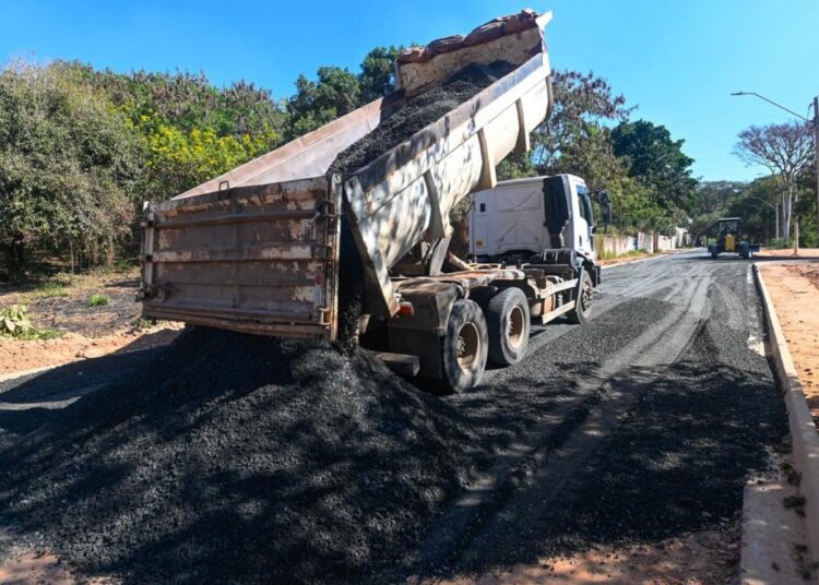 melhoria na infraestrutura e circulação do transporte coletivo no bairro Parque Aeroporto