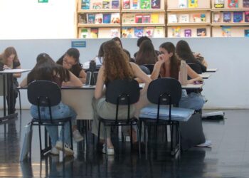 Oficinas culturais em diversos espaços da cidade com vagas limitadas