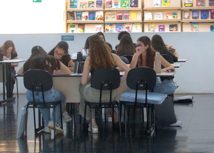Oficinas culturais em diversos espaços da cidade com vagas limitadas