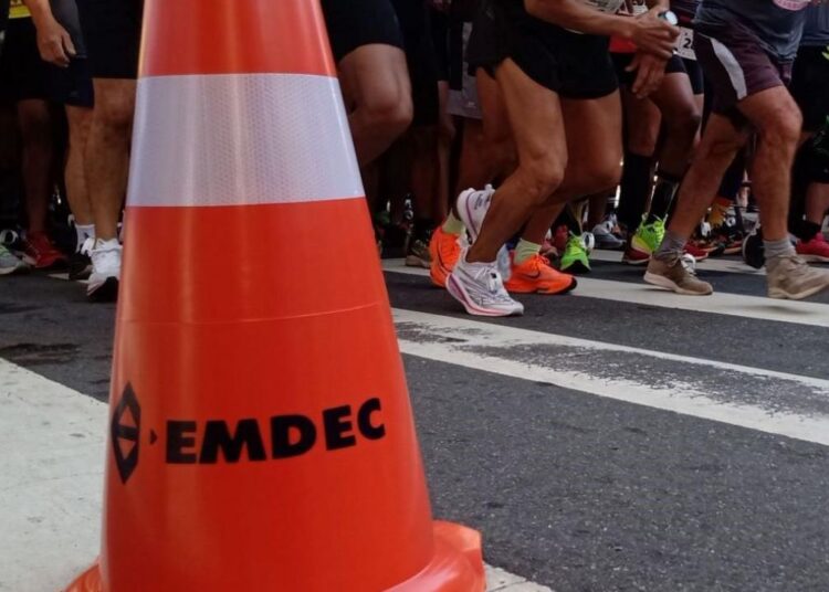Emdec atua para segurança dos 15 mil participantes da corrida
