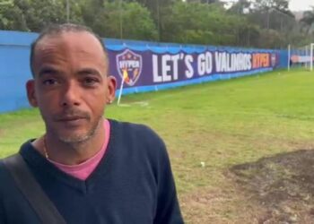 Rafael Melo dos Santos e Carlos Eduardo da Silva celebram oportunidades de emprego na construção civil