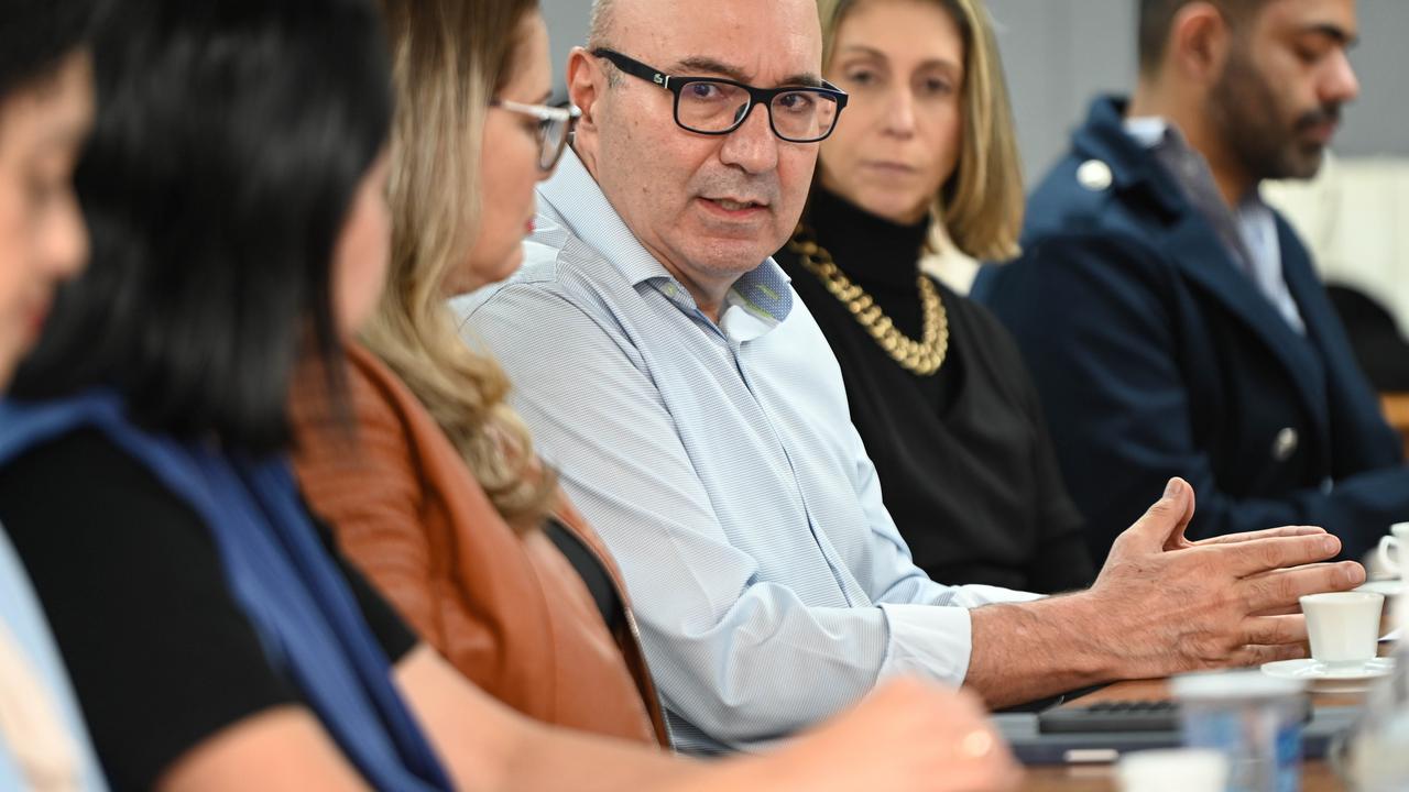 Equipes das secretarias debatem programa SuperAção para superação da pobreza