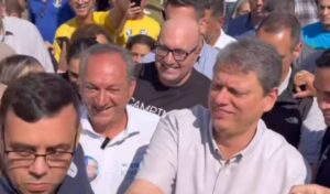 Tarcísio participa de encontro político com prefeitos em Campinas