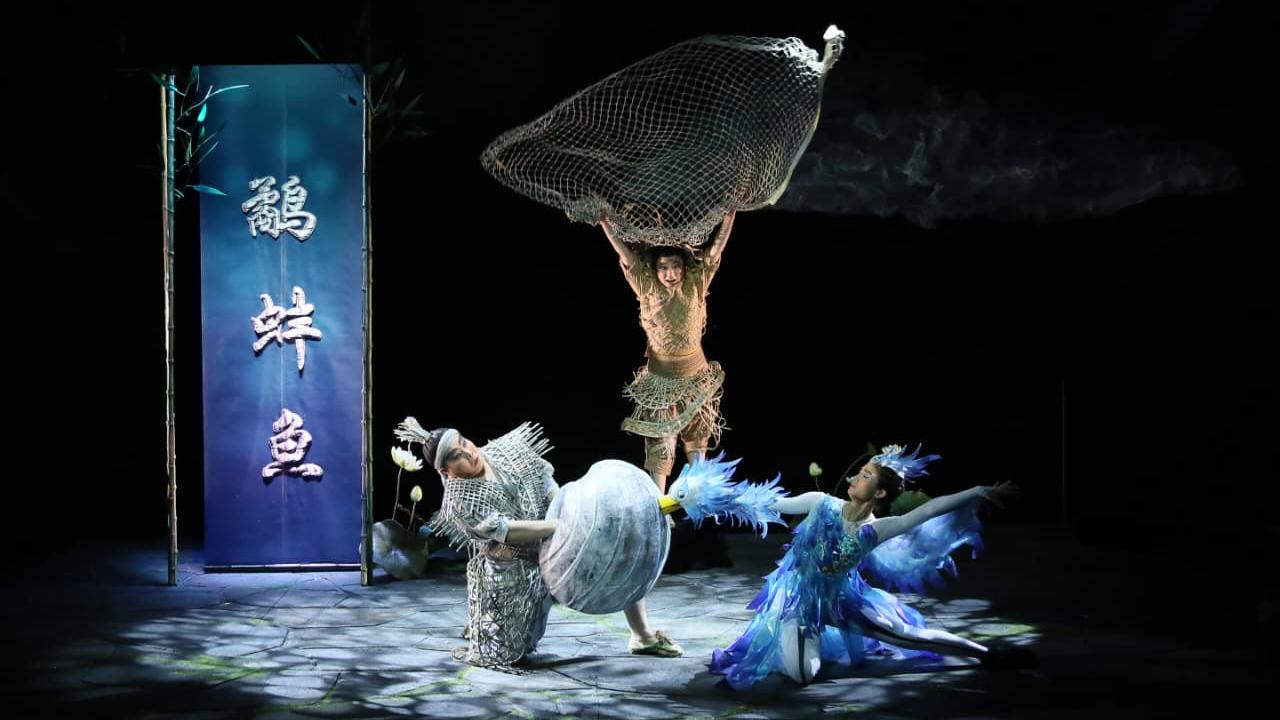 Montagem usa o teatro para apresentar elementos da cultura e das tradições do país asiático