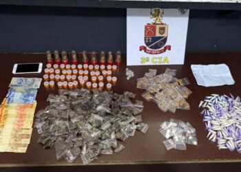 Abordagem perto de escola termina com prisão e apreensão de drogas em Hortolândia