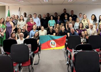 Gestores conhecendo trabalho da IMA e projetos do polo tecnológico e incubadora
