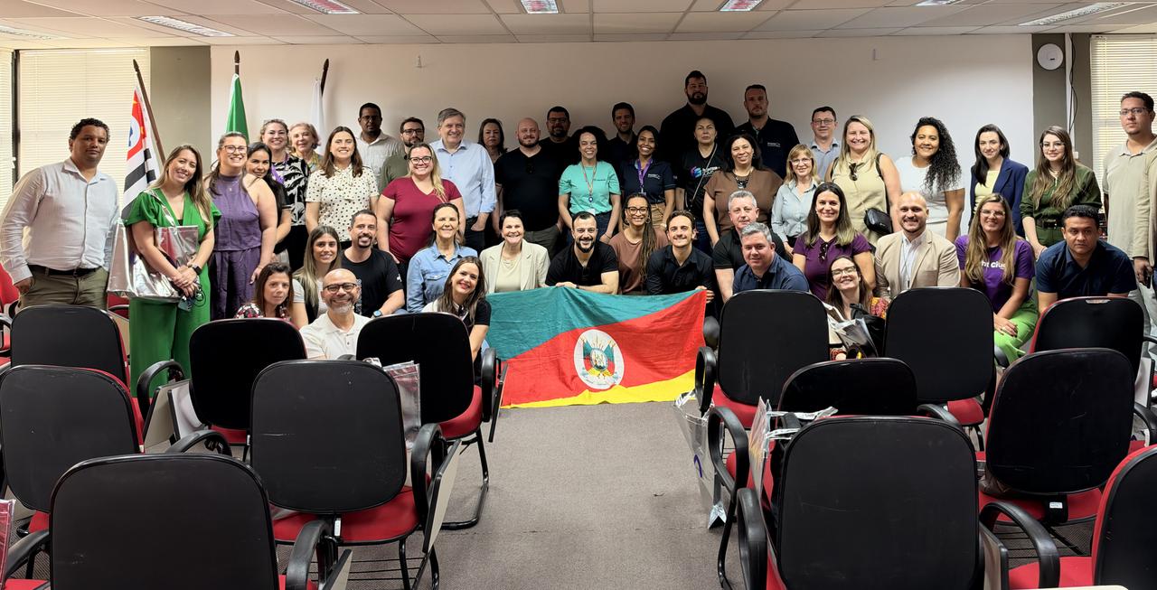 Gestores conhecendo trabalho da IMA e projetos do polo tecnológico e incubadora