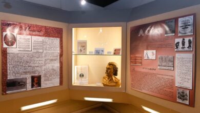Museu Carlos Gomes com partituras e objetos históricos