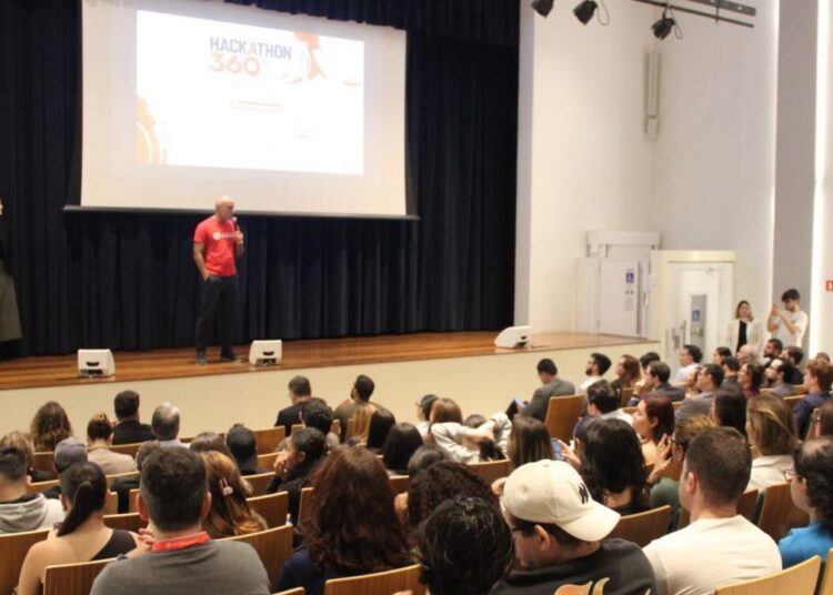Participação da Emdec no Hackathon Mackenzie Campinas com equipes desenvolvendo soluções inovadoras