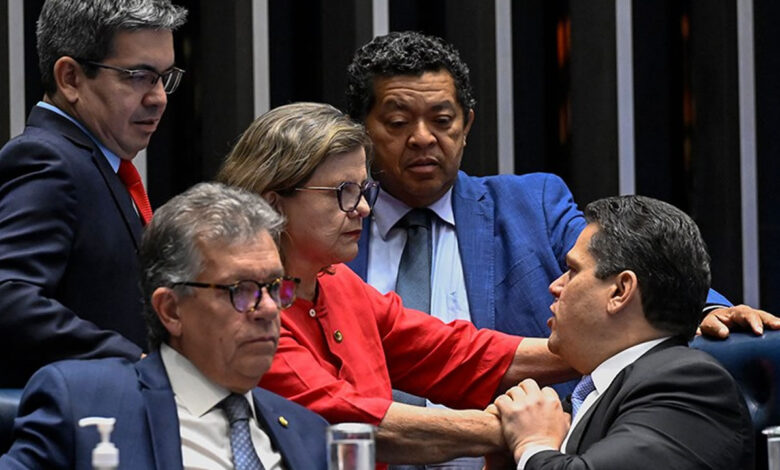 Fim da escala 6x1 é aprovado pelo Senado em dois turnos
