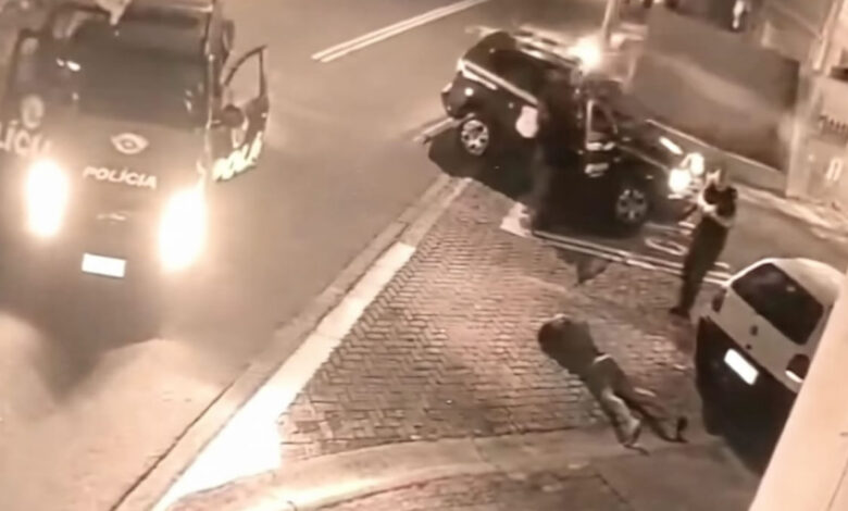 Motorista foge da Guarda e bate carro em casa em Hortolândia