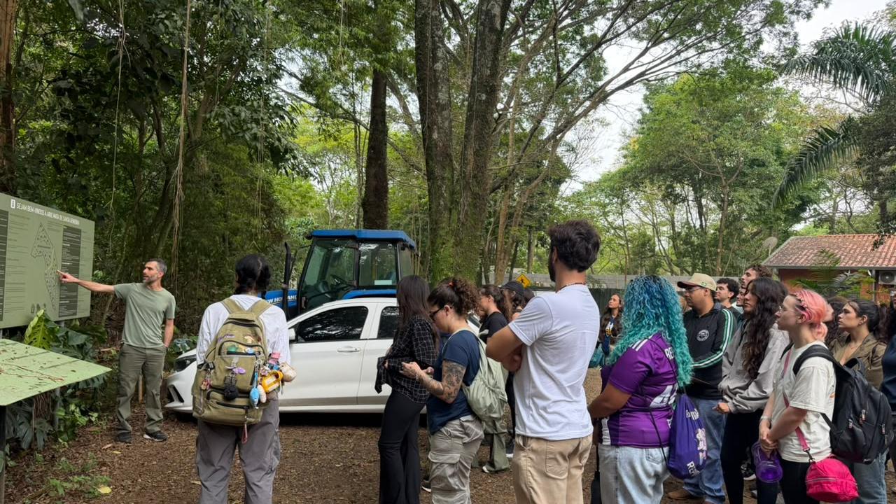 Visita reforça o papel da ARIE Mata de Santa Genebra como espaço de aprendizagem