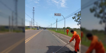 Av. Carlos Roberto Prataviera recebe etapa da Operação Tapa-Buraco