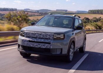 Imagem do Fiat Argo X em testes