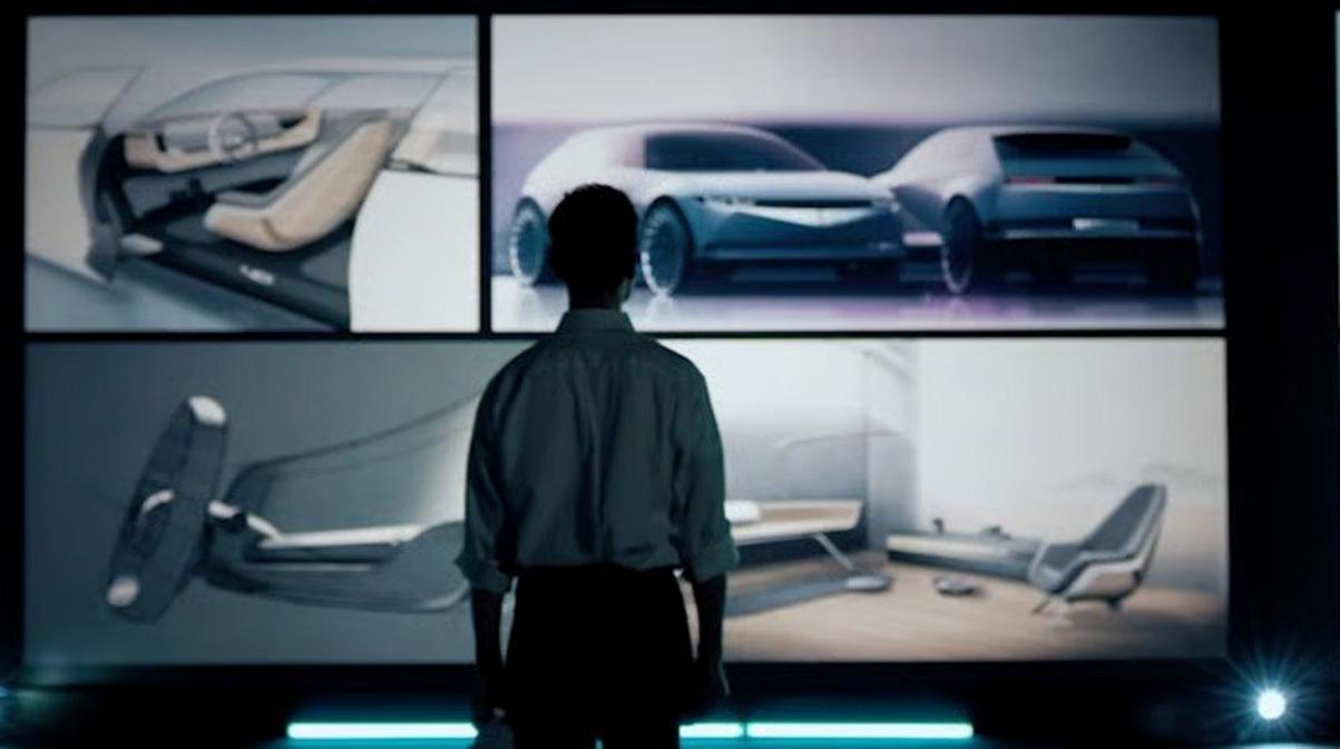Hyundai: logo da marca em fundo claro