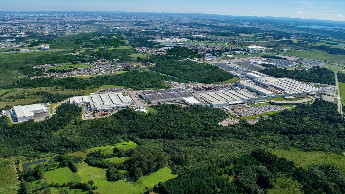 Linha de montagem da Renault Geely em São José dos Pinhais