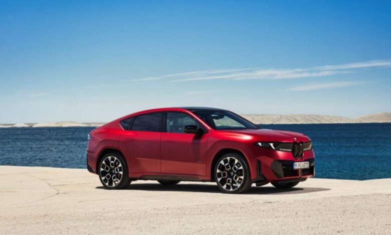BMW iX4 SUV elétrico
