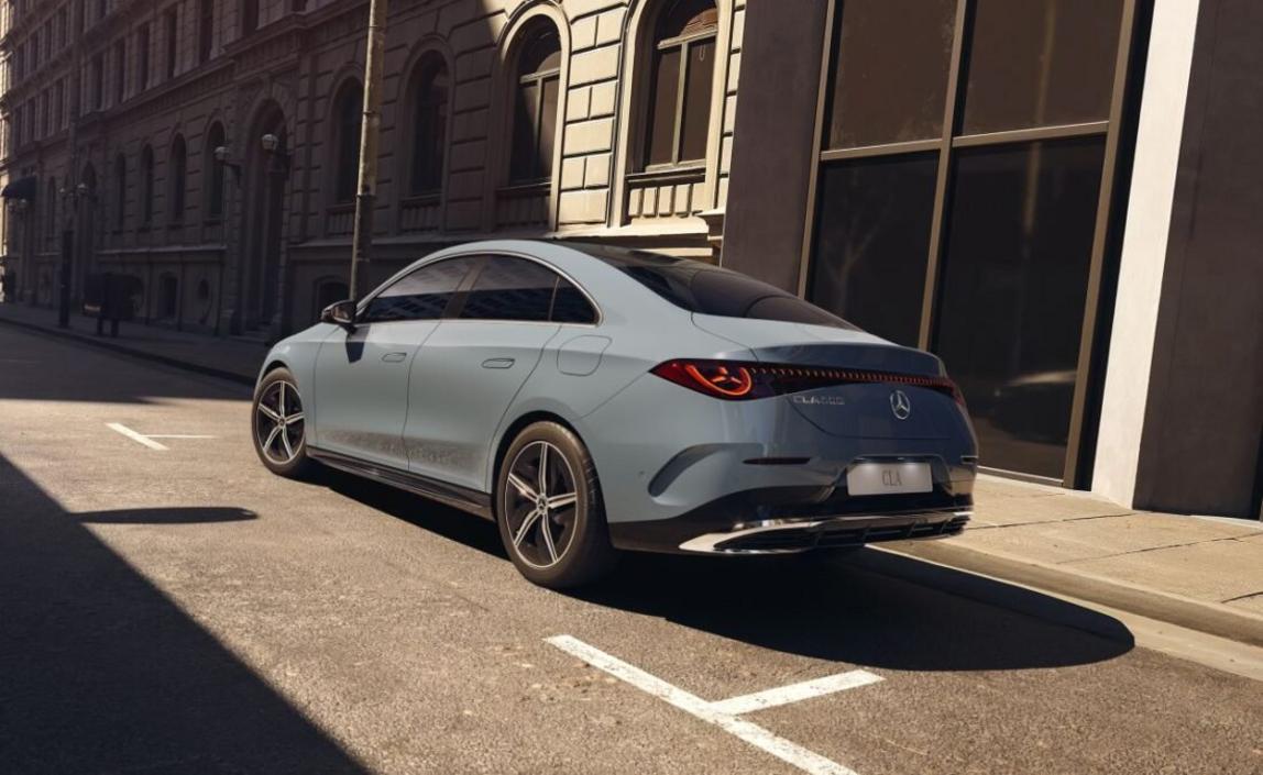 CLA 200 AMG Line da Mercedes-Benz em pré-venda