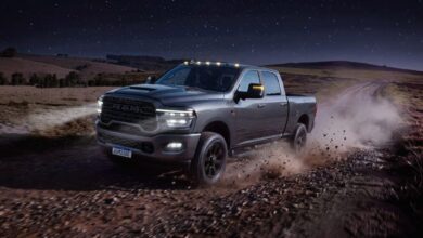 Ram 2500 Laramie Night Edition com motor Cummins
