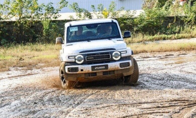 Testes iCaur V25 e V27 em vários terrenos