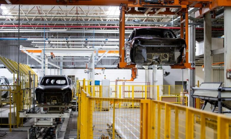 Robôs da Nissan em operação