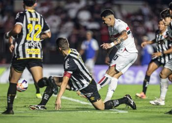 São Paulo e Santos em confronto