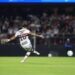 Jogador Luciano do São Paulo durante partida