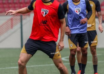 São Paulo treinando para o jogo contra o Cruzeiro