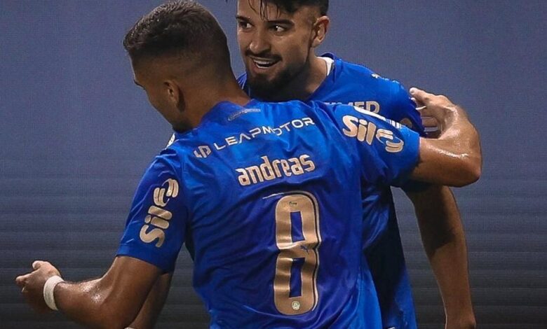 Flaco López em ação pelo Palmeiras