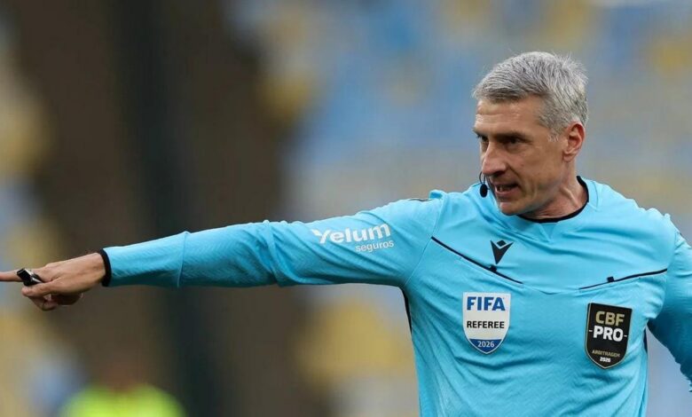 Jogadores de Palmeiras e Flamengo em ação