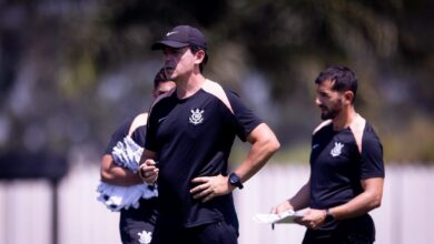 Corinthians consulta novos técnicos
