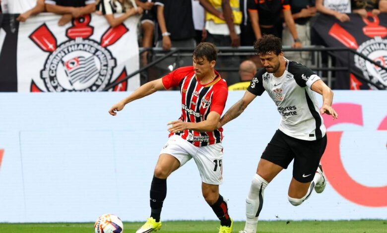 São Paulo e Corinthians se enfrentando