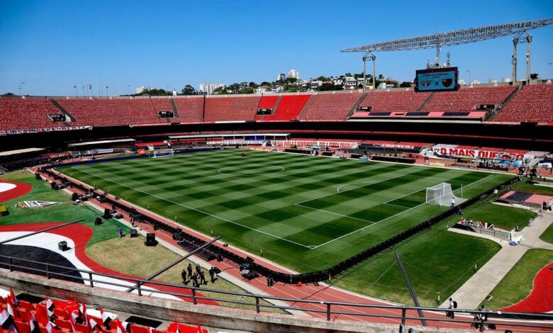 São Paulo e Vitória em campo