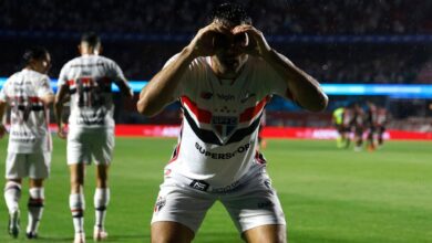 Jonathan Calleri durante jogo