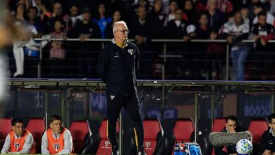 Dorival Júnior durante coletiva de imprensa