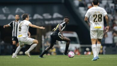 Partida entre Santos e Atlético-MG na Arena MRV.
