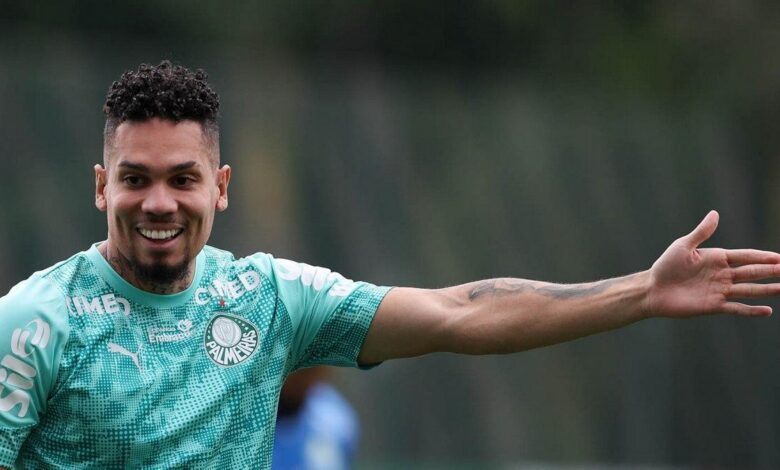 Jogadores do Palmeiras em treinamento