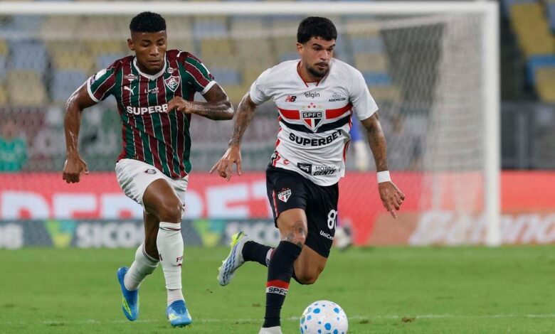 Meia Cauly durante jogo do São Paulo