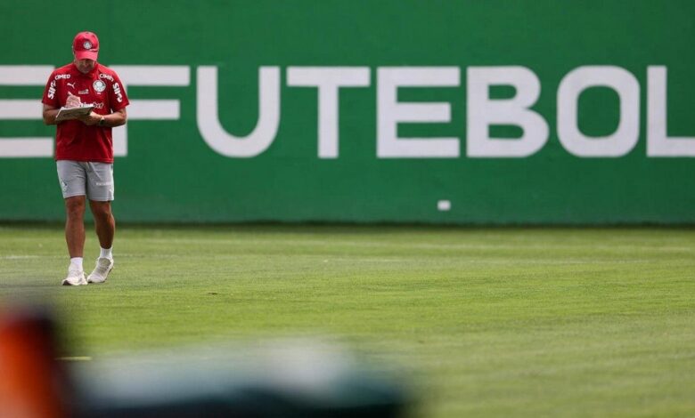 Jogadores do Palmeiras durante treino
