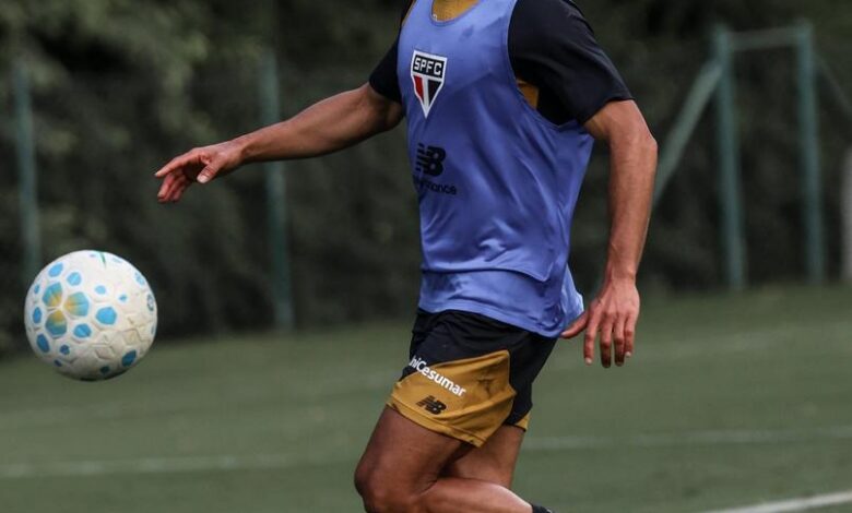 Treino do São Paulo em preparação para a partida contra o Vasco