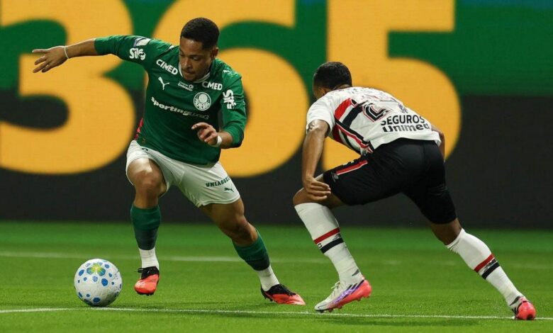Vitor Roque em ação pelo Palmeiras