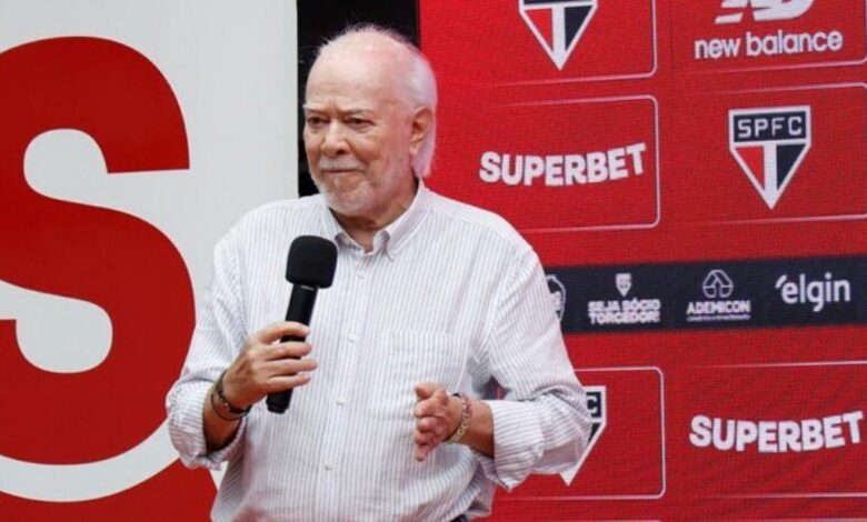 Jogadores do São Paulo em ação