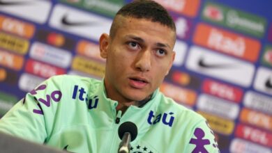 Richarlison em evento de futebol