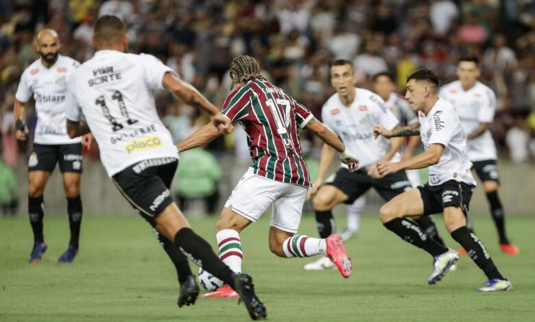 Torcida do Santos no Maracanã