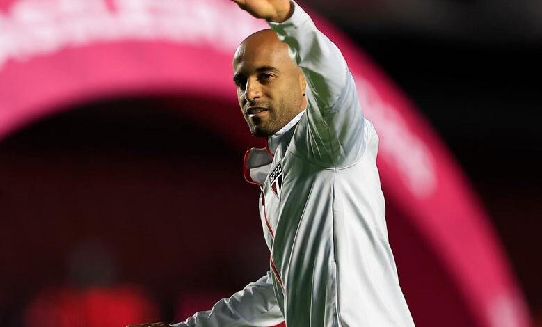 Lucas Moura em ação pelo São Paulo